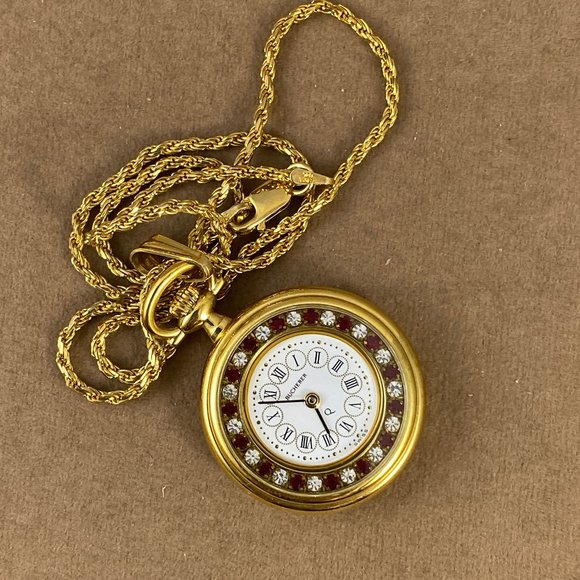 SOLD Vintage Bucherer Swiss Gold Pendant Watch Crystals - Picture 3 of 8